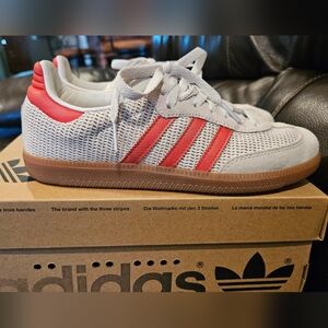 Womens/Mens Adidas Sambas cream white orange size mens 6 womens 38
